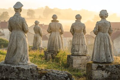 Les cinq villages français qui ont silencieusement sculpté l'histoire de la nation